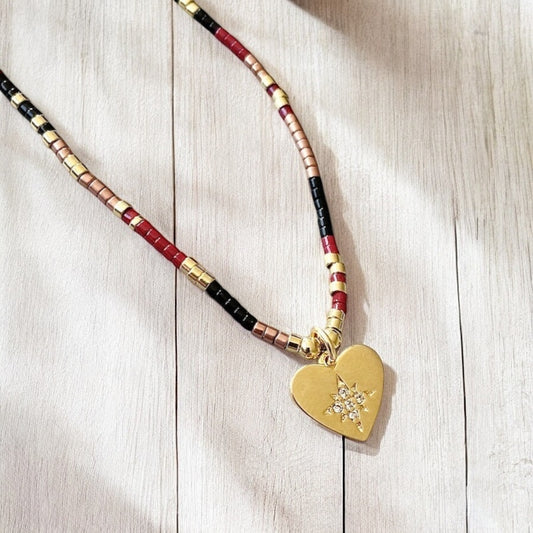 Collar tejido mini corazón oro